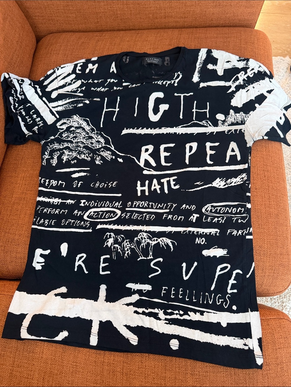 Zara Man Black T‑Shirt with White Graphic Detail
